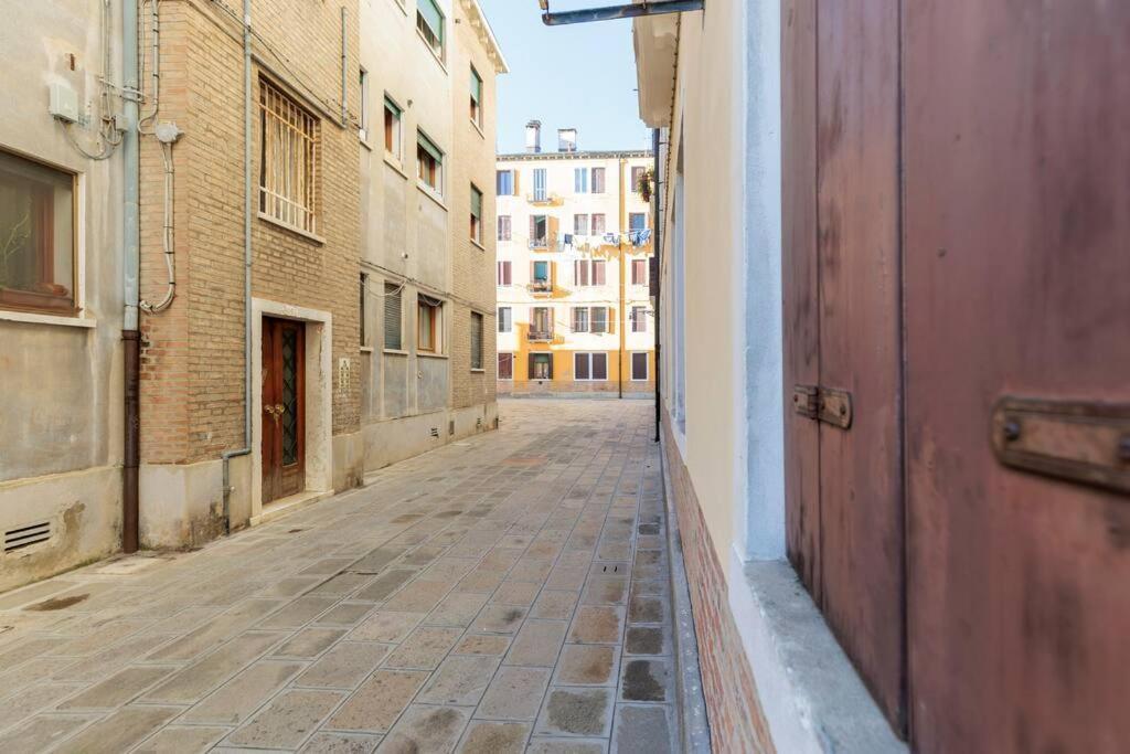 Casa Carla - Comodo Appartamento In Venice Cannaregio - 2 Camere Private Buitenkant foto
